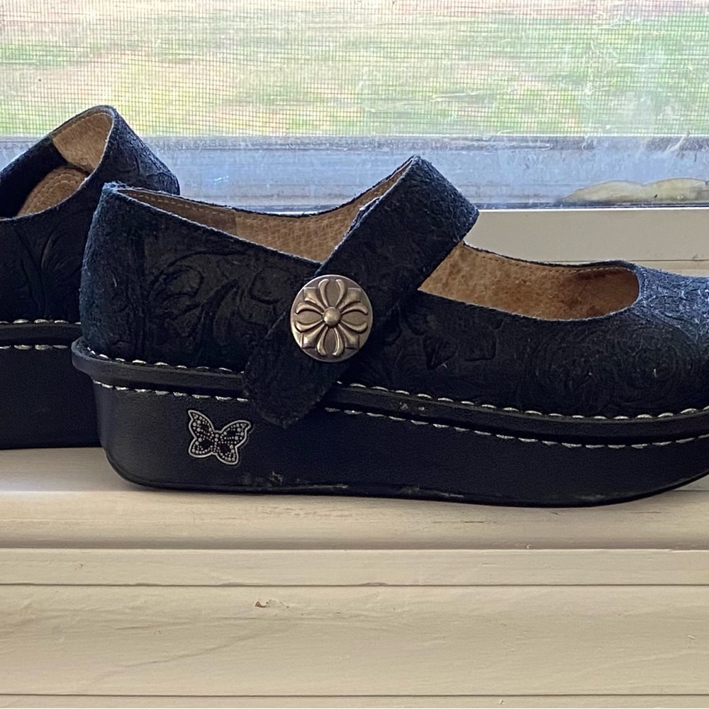 Algeria women’s shoe